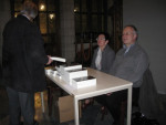 Het team van café Libro zorgt voor de verkoop